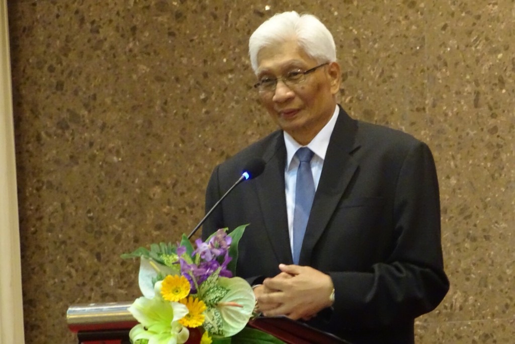 นายสุวพันธุ์ ตันยุวรรธนะ รัฐมนตรีประจำสำนักนายกรัฐมนตรี เป็นประธานในพิธีเปิดโครงการประชาพิจารณ์รับฟังความคิดเห็นต่อ (ร่าง) กฎกระทรวง